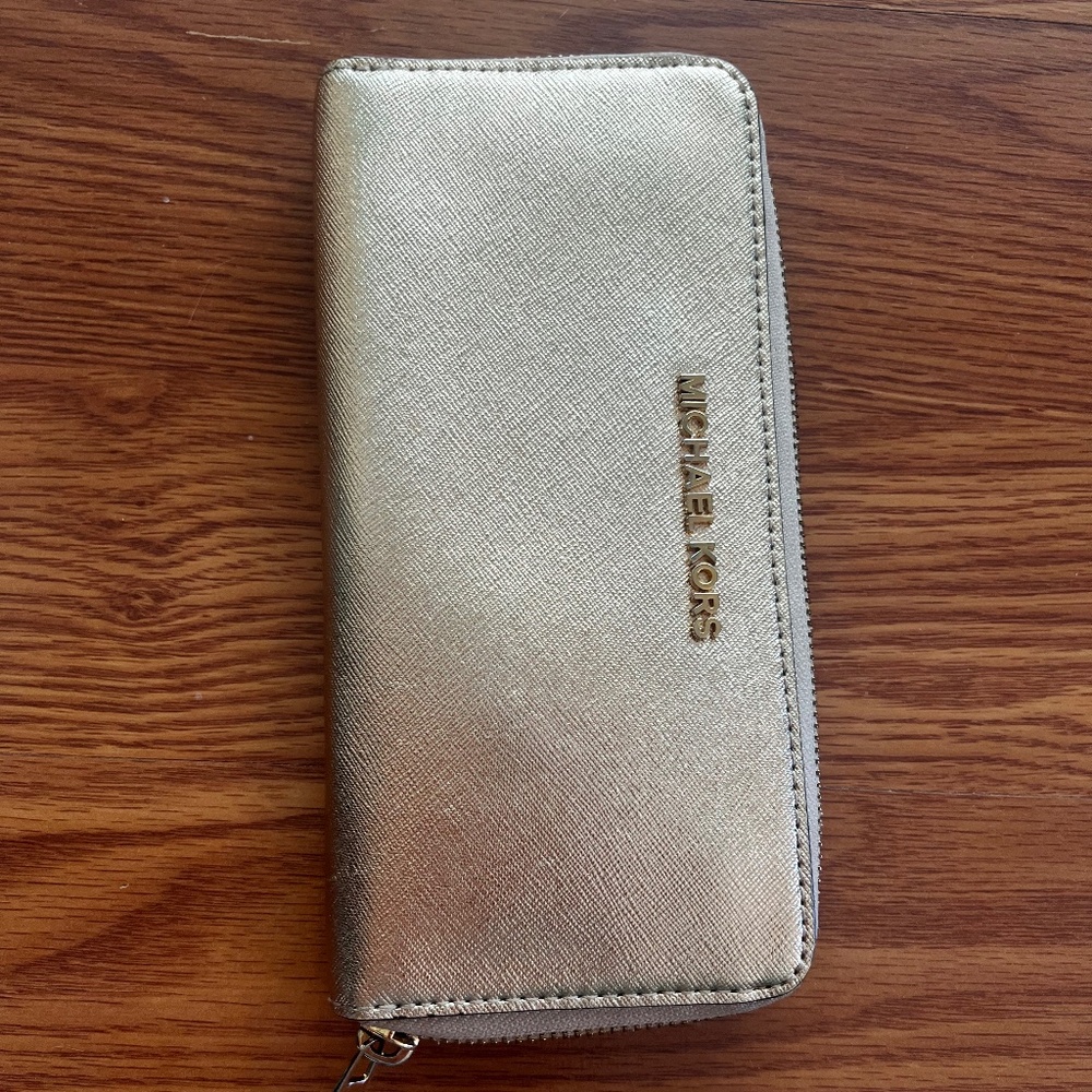 Michael Kors, leather gold, wallet, zippy
